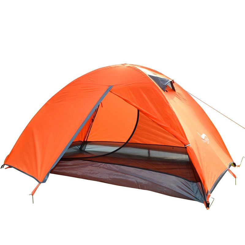 Confort en Plein Air - Un abri spacieux pour deux, conçu pour garantir votre confort pendant les randonnées, le camping et d'autres aventures en pleine nature.